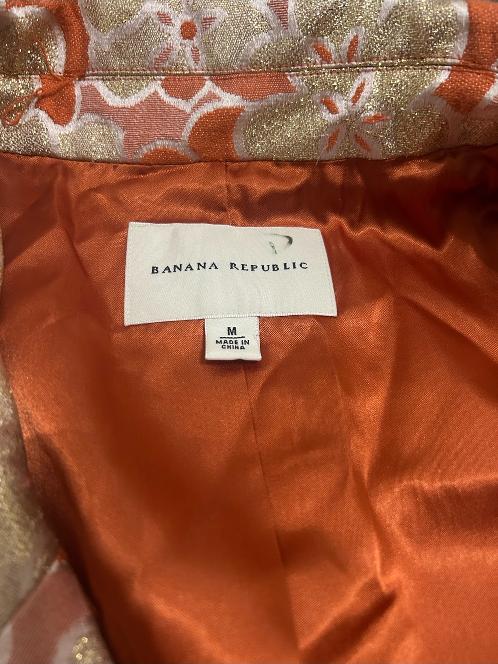 Vintage Banana Republic Coral and Cream Floral Brocade Trench Coat - Picture 5 of 6